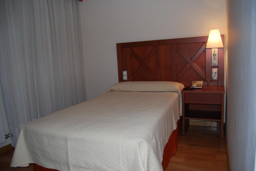 Hotel Meleiros Castro De Sanabria Екстериор снимка