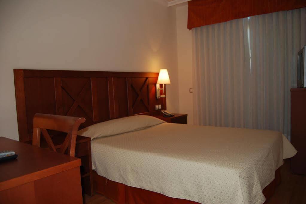 Hotel Meleiros Castro De Sanabria Екстериор снимка
