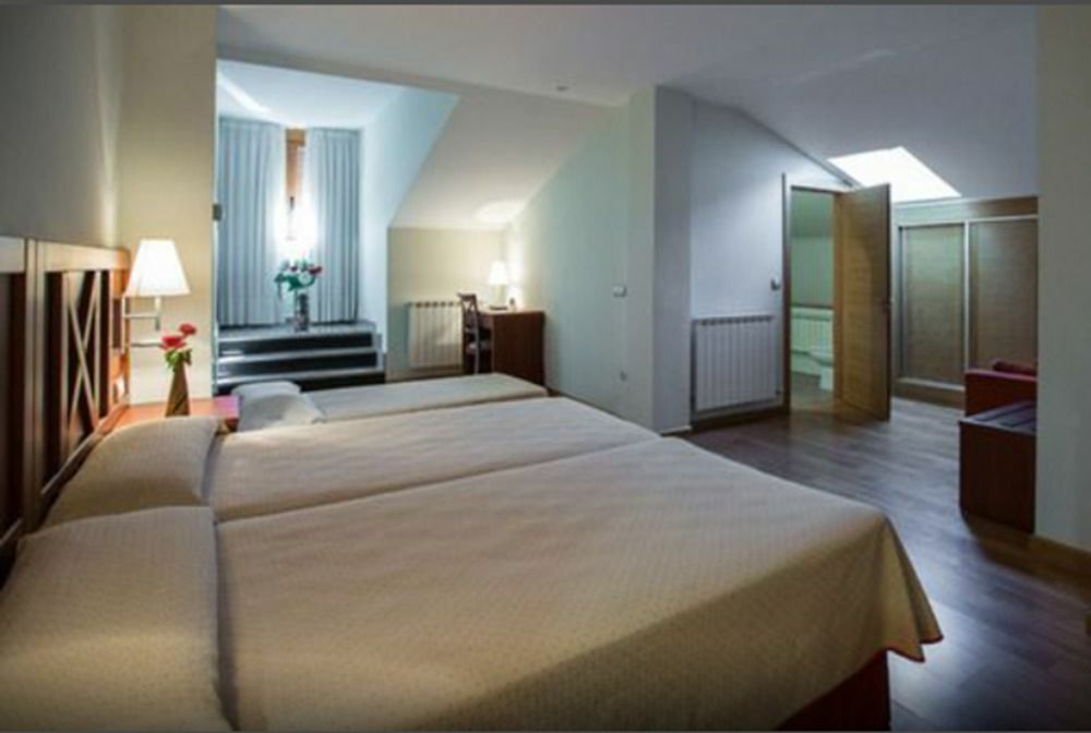 Hotel Meleiros Castro De Sanabria Екстериор снимка