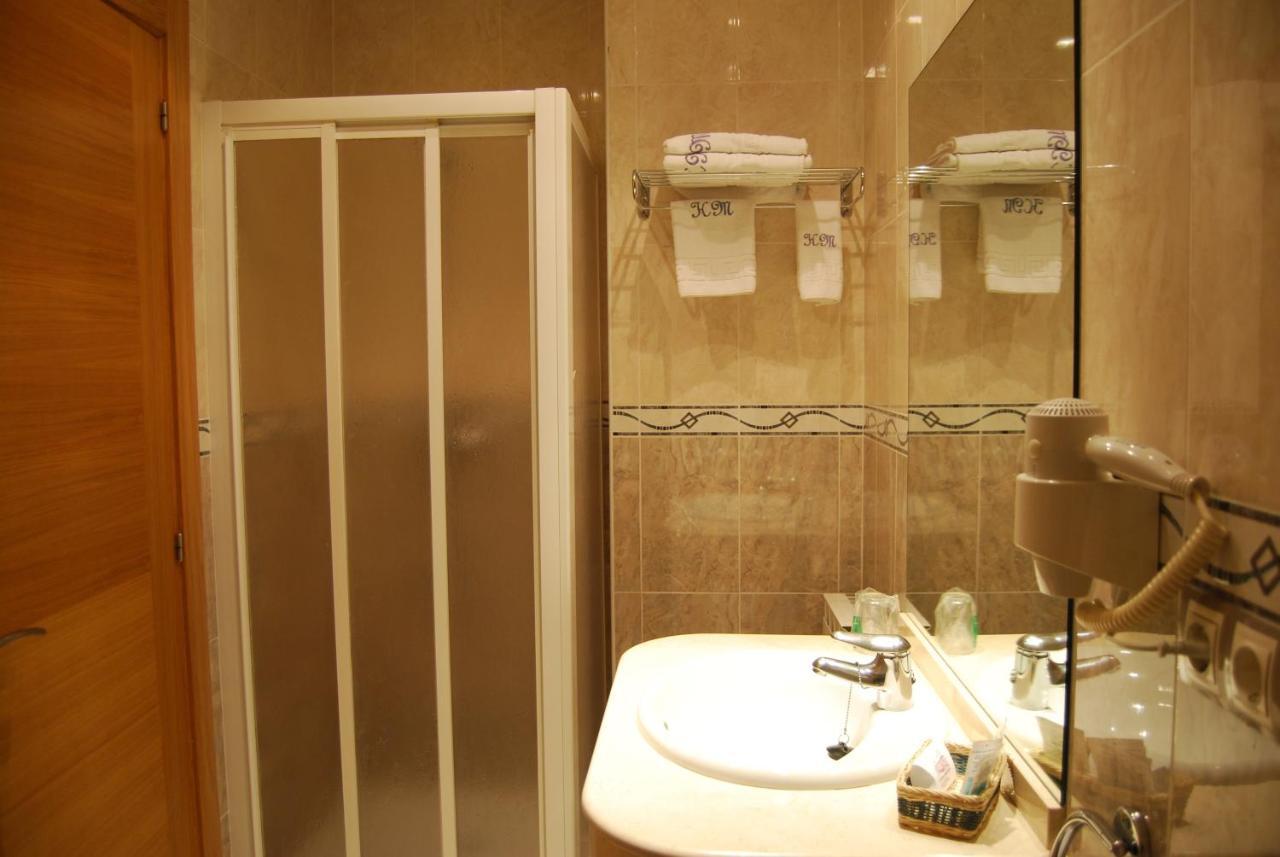Hotel Meleiros Castro De Sanabria Стая снимка